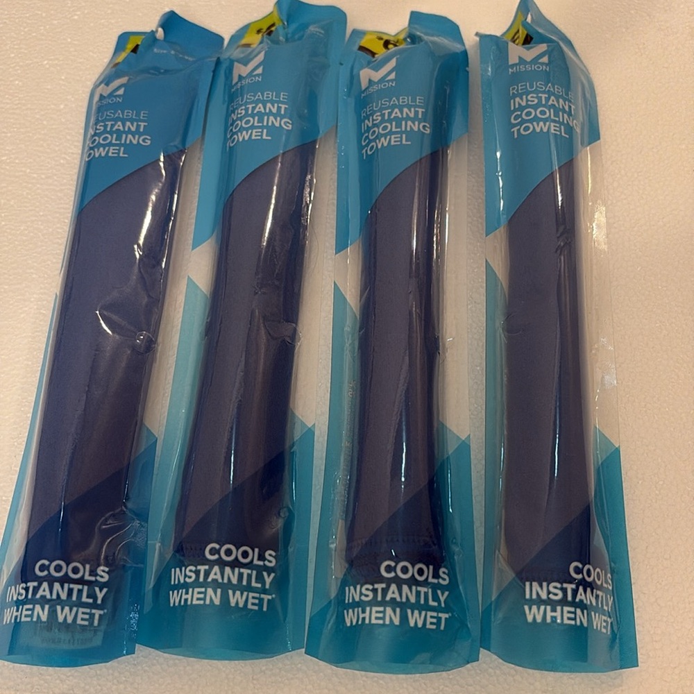 Lot Of 4 Mission Reusable Instant Cooling Towels 8 x 30”